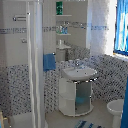 Miva - 60m From The Sea Lejlighed Sutivan