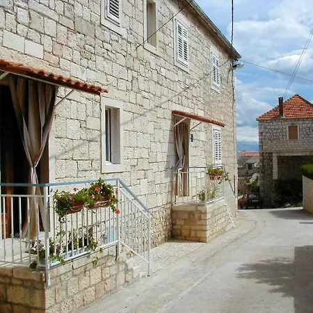 Miva - 60m From The Sea